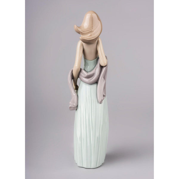 Load image into Gallery viewer, Lladro Ingenue Woman Figurine