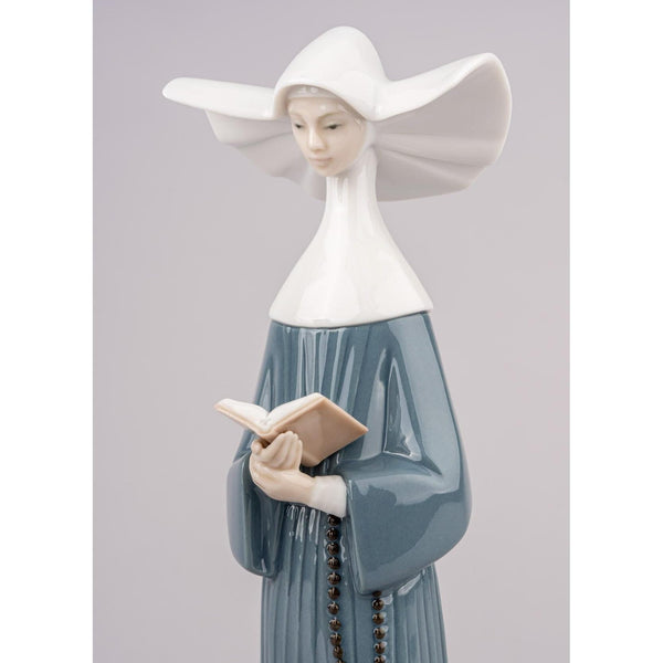 Load image into Gallery viewer, Lladro Prayerful Moment Nun Figurine
