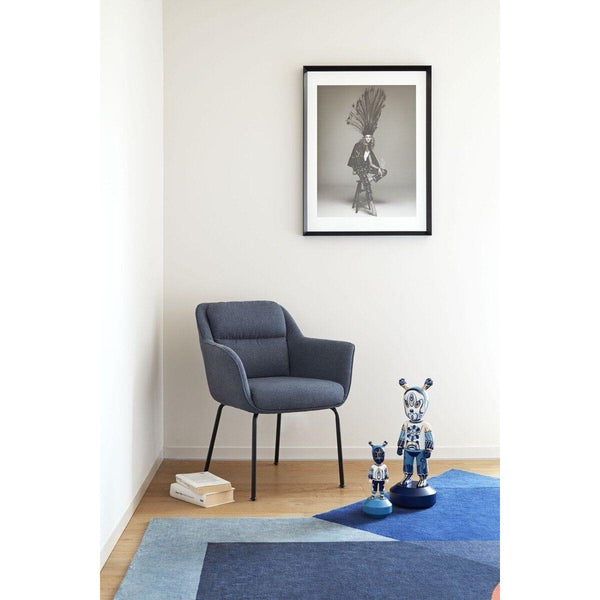 Load image into Gallery viewer, Lladro The Guest by Kzeng Jiang - Little Sculpture - Numbered edition