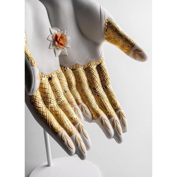 Load image into Gallery viewer, Lladro Abundance Mudra Sculpture