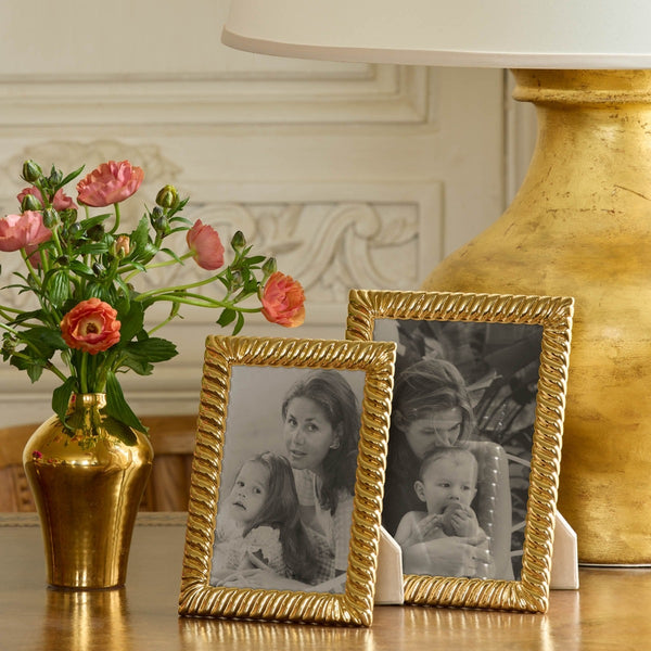 Load image into Gallery viewer, AERIN Loretta Frame - 4 x 6"