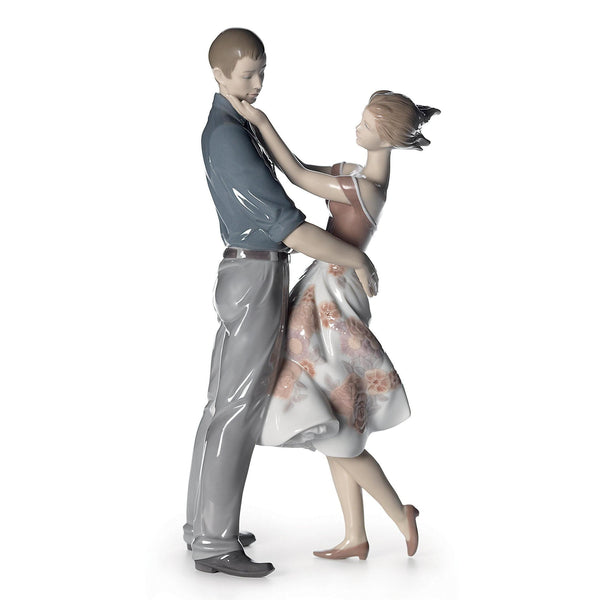 Load image into Gallery viewer, Lladro Happy Encounter Couple Figurine