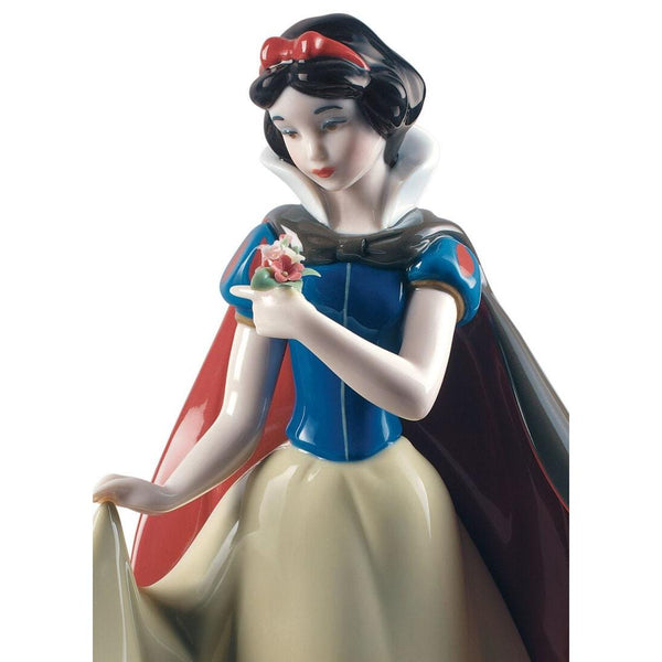 Load image into Gallery viewer, Lladro Snow White Figurine