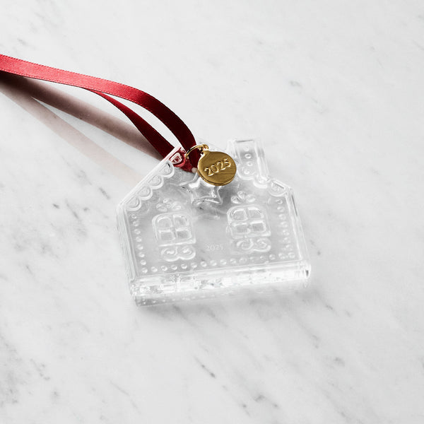 Load image into Gallery viewer, Orrefors 2025 Annual Holiday Ornament Gingerbread House - Clear