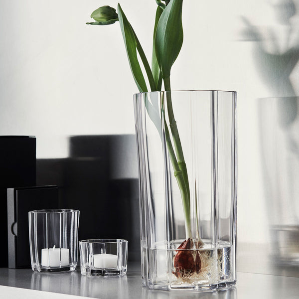 Load image into Gallery viewer, Orrefors Reed Hurricane Clear