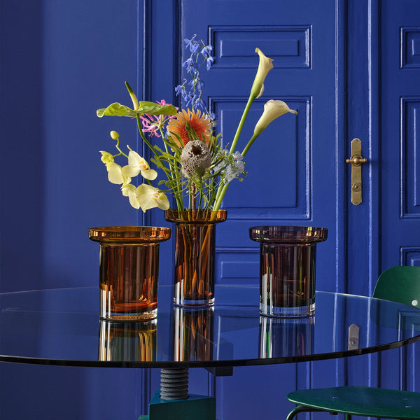 Load image into Gallery viewer, Kosta Boda Limelight Vase Amber Low