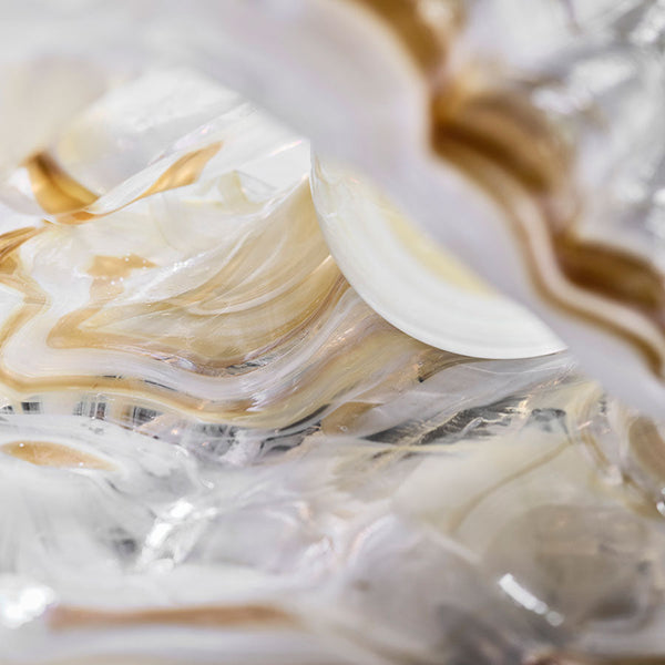 Load image into Gallery viewer, Kosta Boda Mother of Pearl Sand