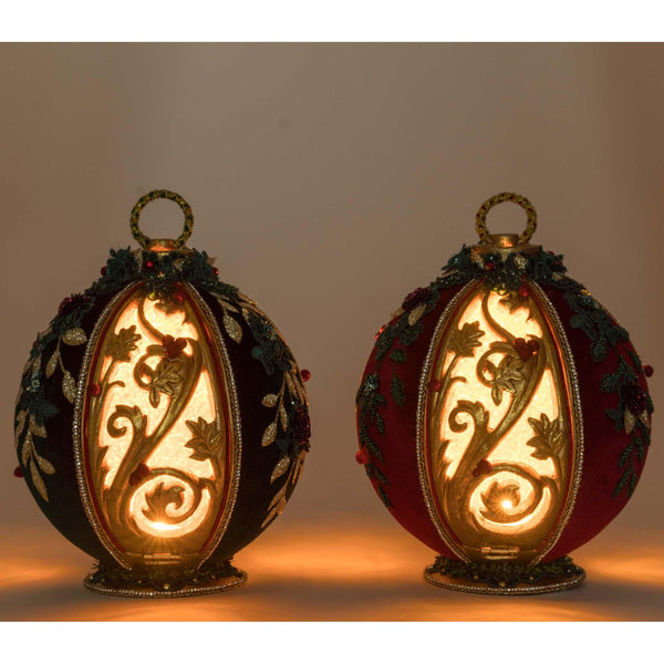 Load image into Gallery viewer, Katherine's Collection Winter Balsam And Berry Tabletop Ornaments With Tea Lights Assortment Of 2