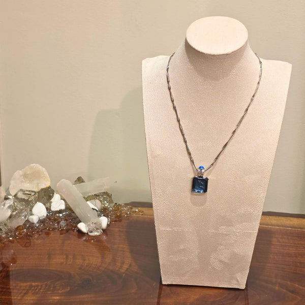 Load image into Gallery viewer, Olivia Riegel Blue Venetian Glass Intaglio Pendant Necklace