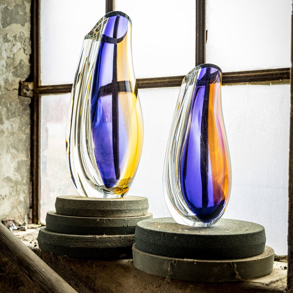 Load image into Gallery viewer, Kosta Boda Orchid Vase Low