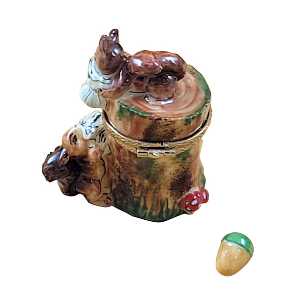 Load image into Gallery viewer, Rochard "Two Squirrels on Tree Trunk with Removable Acorn" Limoges Box