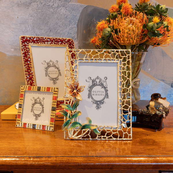 Load image into Gallery viewer, Olivia Riegel Splendora 4" x 6" Frame
