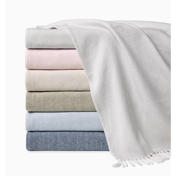 Load image into Gallery viewer, Sferra Celine - 51" x 71" Throw