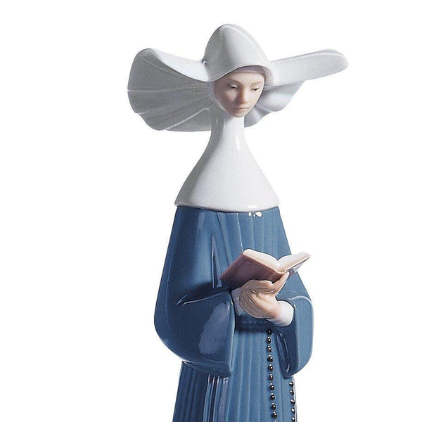 Load image into Gallery viewer, Lladro Prayerful Moment Nun Figurine