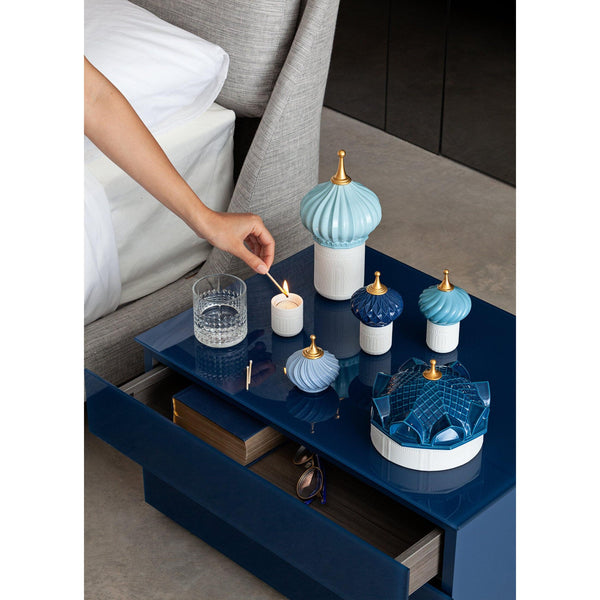 Load image into Gallery viewer, Lladro Blue Spire Candle 1001 Lights - Unbreakable Spirit Scent