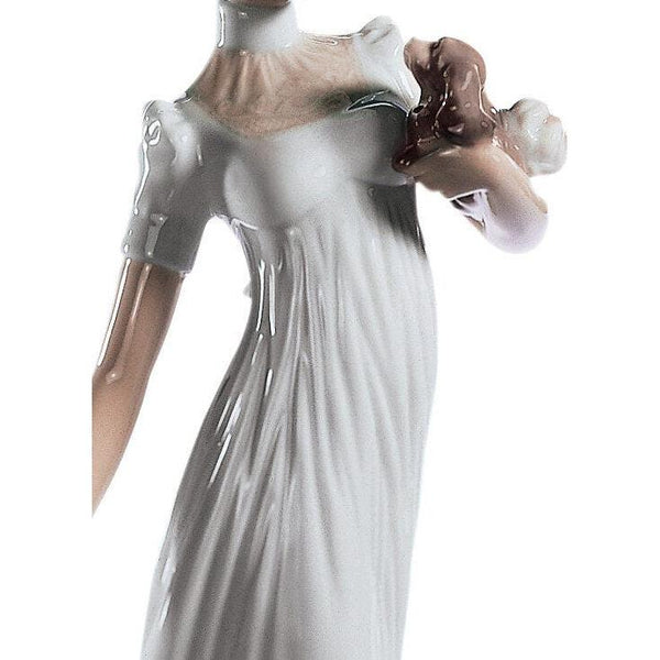 Load image into Gallery viewer, Lladro Traveling Companions Woman Figurine