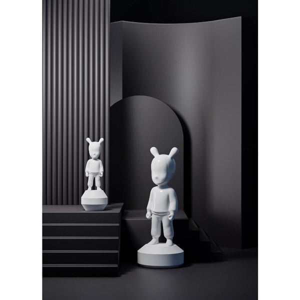 Load image into Gallery viewer, Lladro The White Guest Figurine - Large
