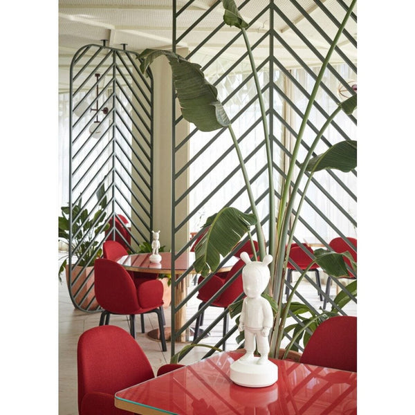 Load image into Gallery viewer, Lladro The White Guest Figurine - Large