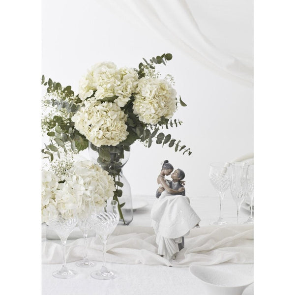 Load image into Gallery viewer, Lladro The Happiest Day Couple Figurine Type 357
