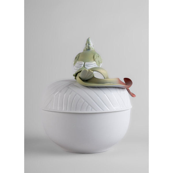 Load image into Gallery viewer, Lladro Quetzal box
