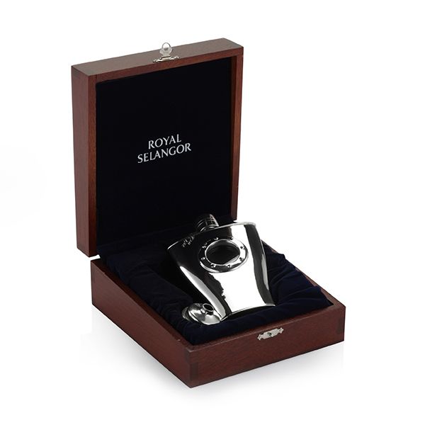 Load image into Gallery viewer, Royal Selangor Gift-boxed Shipflask