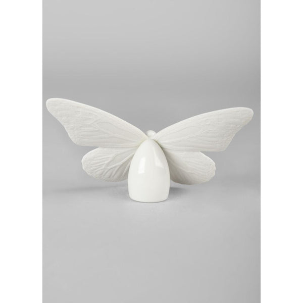 Load image into Gallery viewer, Lladro Butterfly Figurine - Golden Luster & White