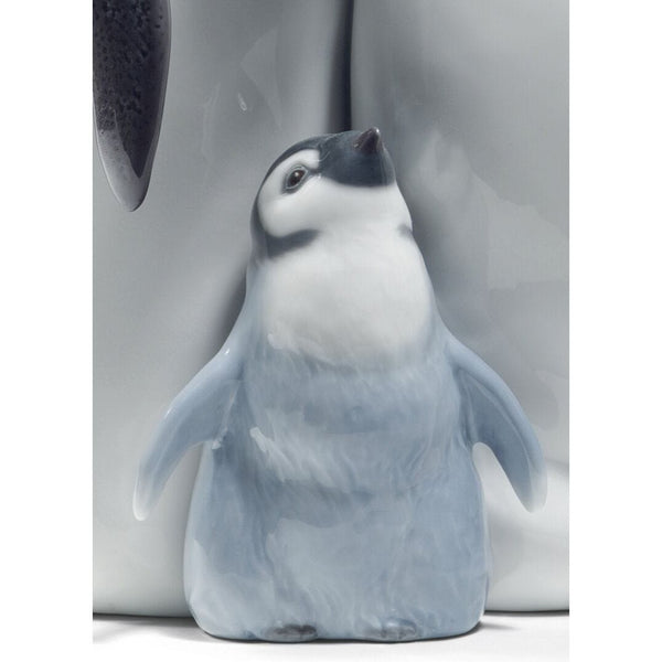 Load image into Gallery viewer, Lladro Penguin Family Figurine