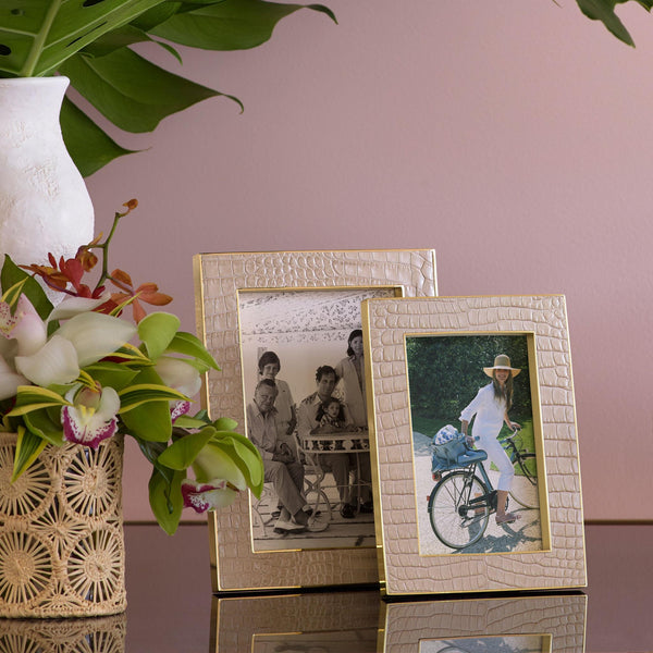 Load image into Gallery viewer, AERIN Classic Croc Leather 4x6 Frame - Fawn