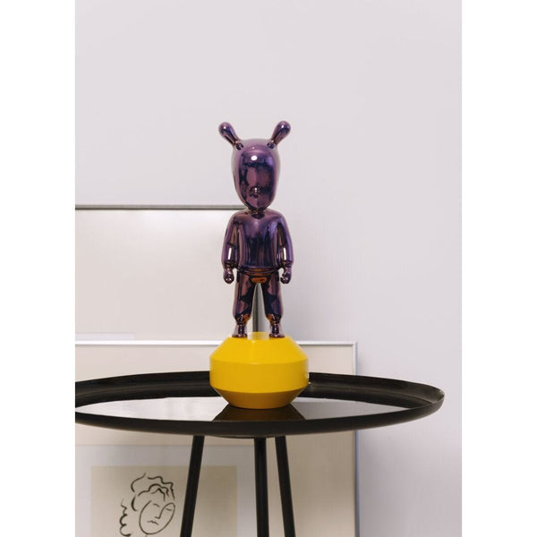 Load image into Gallery viewer, Lladro The Guest Little-purple on yellow Figurine - Small