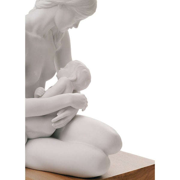 Load image into Gallery viewer, Lladro A Nurturing Bond Mother Figurine