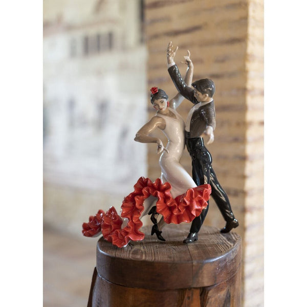 Load image into Gallery viewer, Lladro Flamenco Dancers Couple Figurine