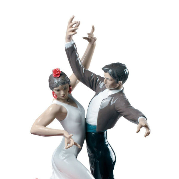 Load image into Gallery viewer, Lladro Flamenco Dancers Couple Figurine