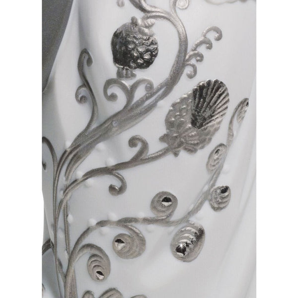 Load image into Gallery viewer, Lladro Lovers' Waltz Couple Figurine - Silver Lustre