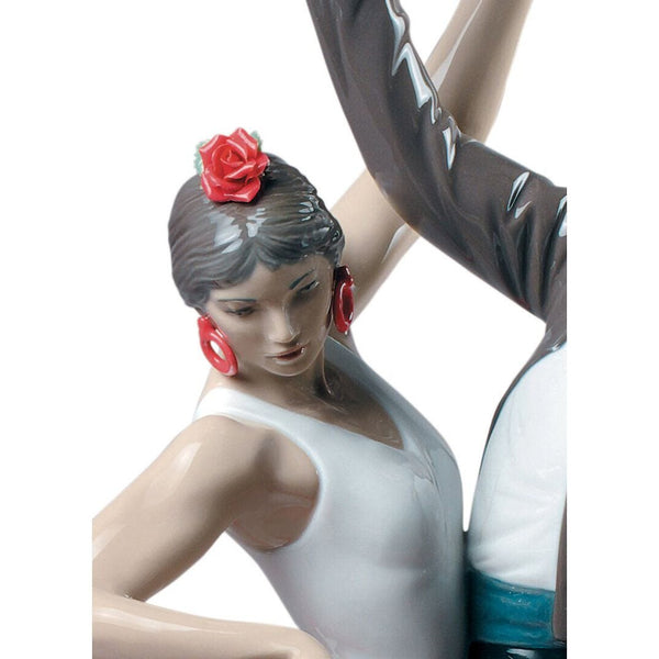 Load image into Gallery viewer, Lladro Flamenco Dancers Couple Figurine