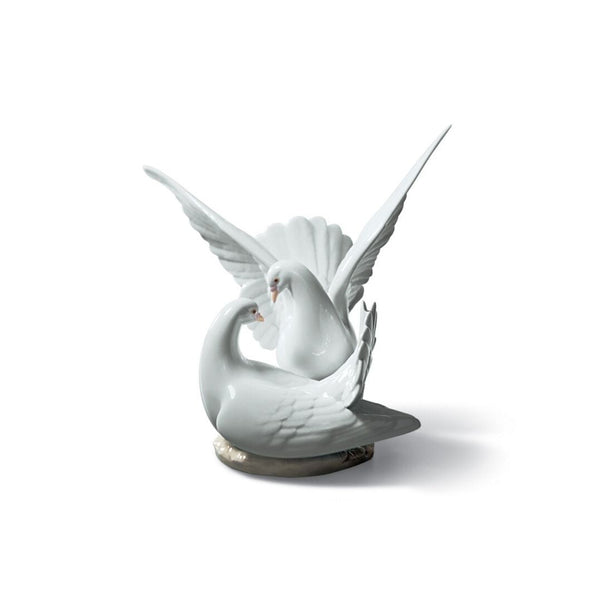 Load image into Gallery viewer, Lladro Love Nest Doves Figurine