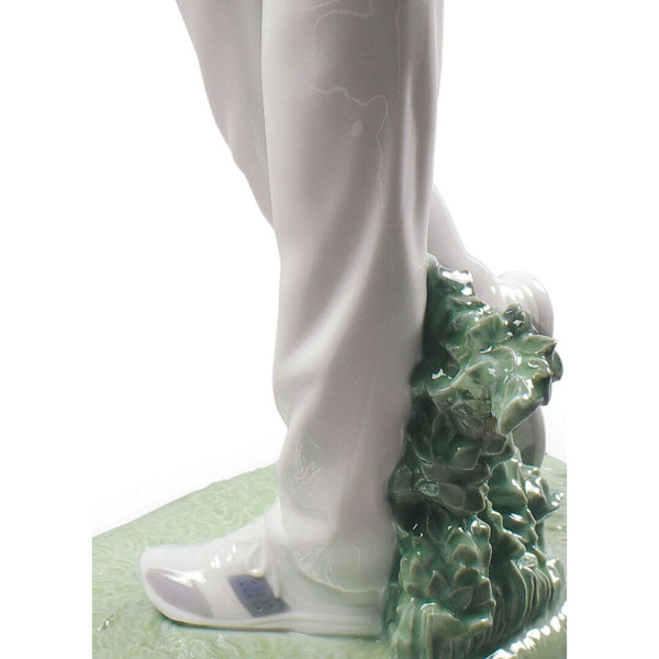 Load image into Gallery viewer, Lladro Golf Champion Man Figurine