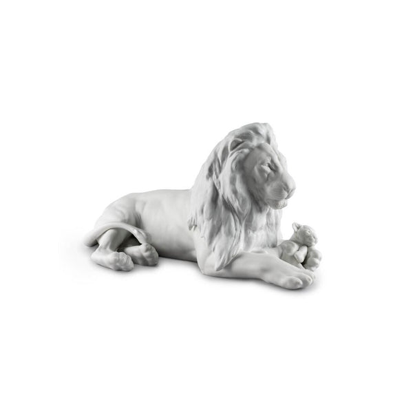 Load image into Gallery viewer, Lladro Lion with Cub Figurine