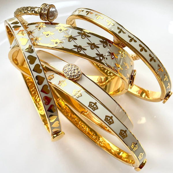 Load image into Gallery viewer, Halcyon Days "Skinny Bee Cream & Gold" Bangle