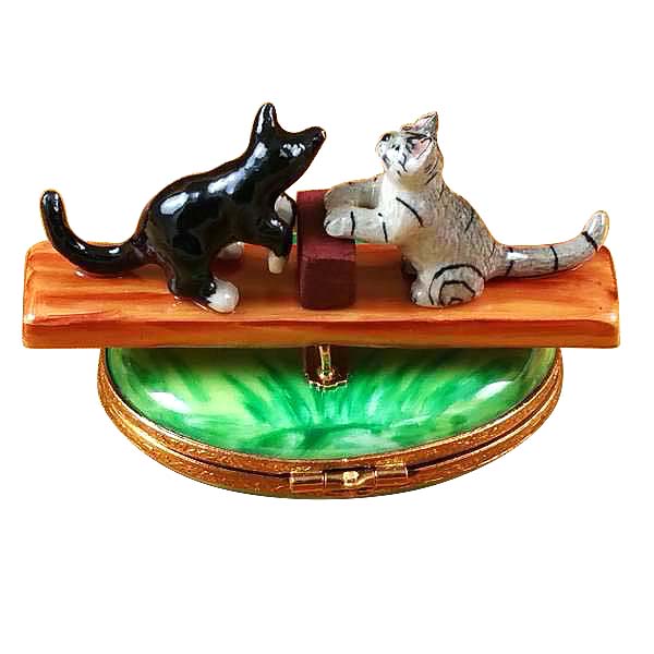 Load image into Gallery viewer, Rochard "See Saw Cats" Limoges Box