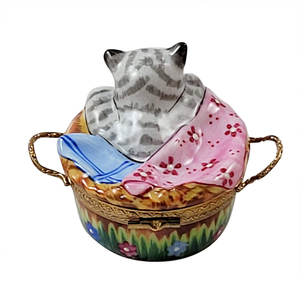 Load image into Gallery viewer, Rochard "Kitten in Basket" Limoges Box