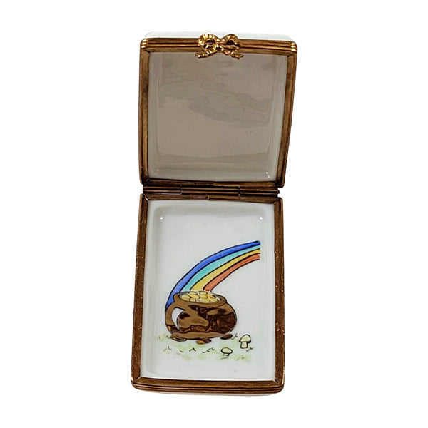 Load image into Gallery viewer, Leprechaun with Pot of Gold Limoges Box