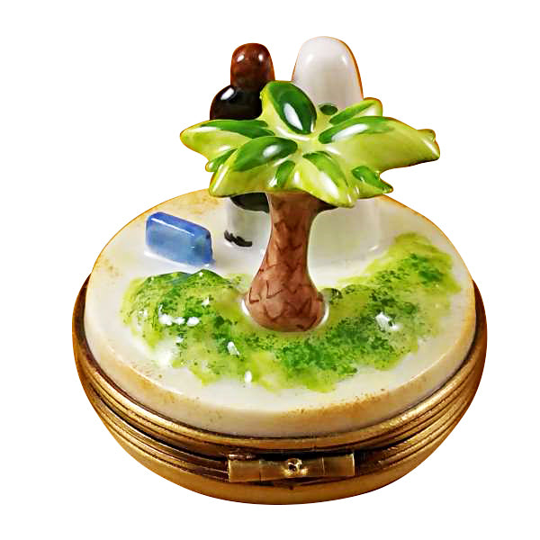 Load image into Gallery viewer, Rochard "Honeymoon Island" Limoges Box