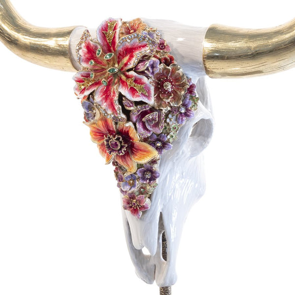 Load image into Gallery viewer, Jay Strongwater Cow Skull With Flowers Objet