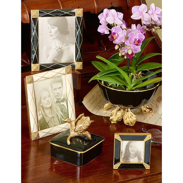 Load image into Gallery viewer, Jay Strongwater Leland Pave Corner 2" Square Frame - Black