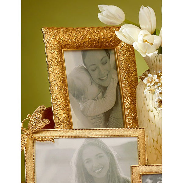 Load image into Gallery viewer, Jay Strongwater Katerina Ruffle Edge Floral 5" x 7" Frame - Gold