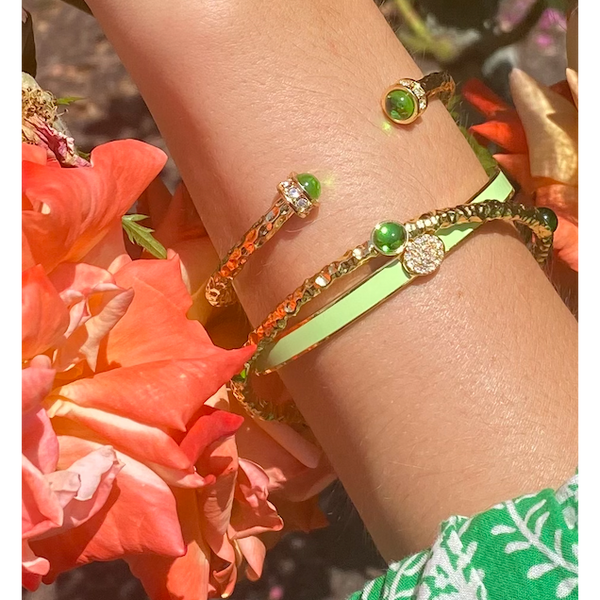 Load image into Gallery viewer, Halcyon Days - Cabochon - Emerald Jewel - Gold - Torque Bangle