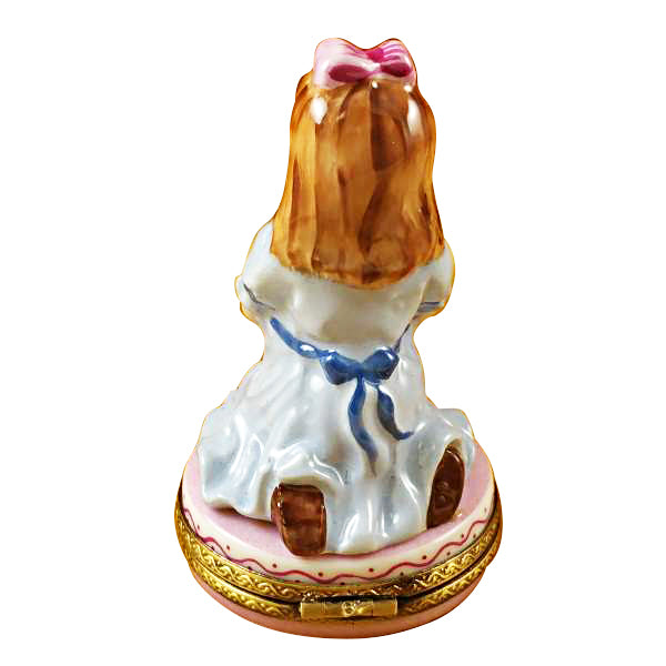 Load image into Gallery viewer, Brunette Girl Praying Limoges Box