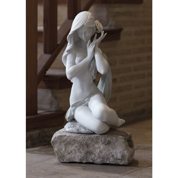 Load image into Gallery viewer, Lladro Subtle moonlight Woman Figurine - White - Limited Edition