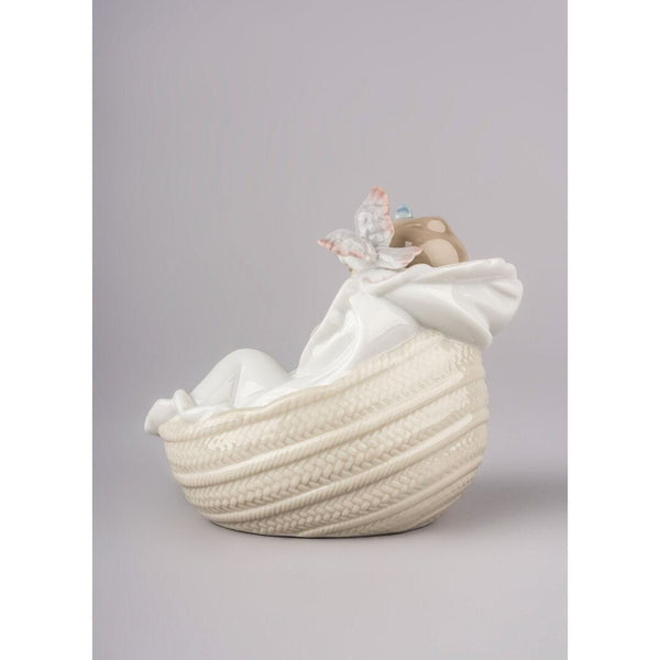 Load image into Gallery viewer, Lladro Comforting Dreams Girl Figurine