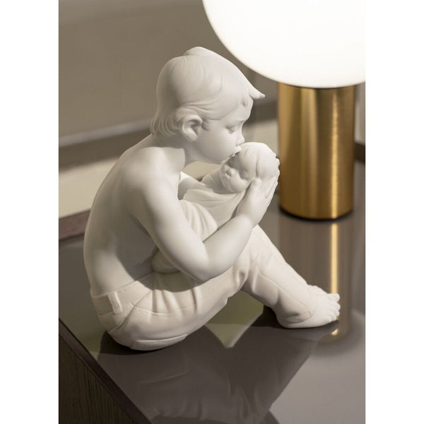 Load image into Gallery viewer, Lladro Welcome home Children Figurine
